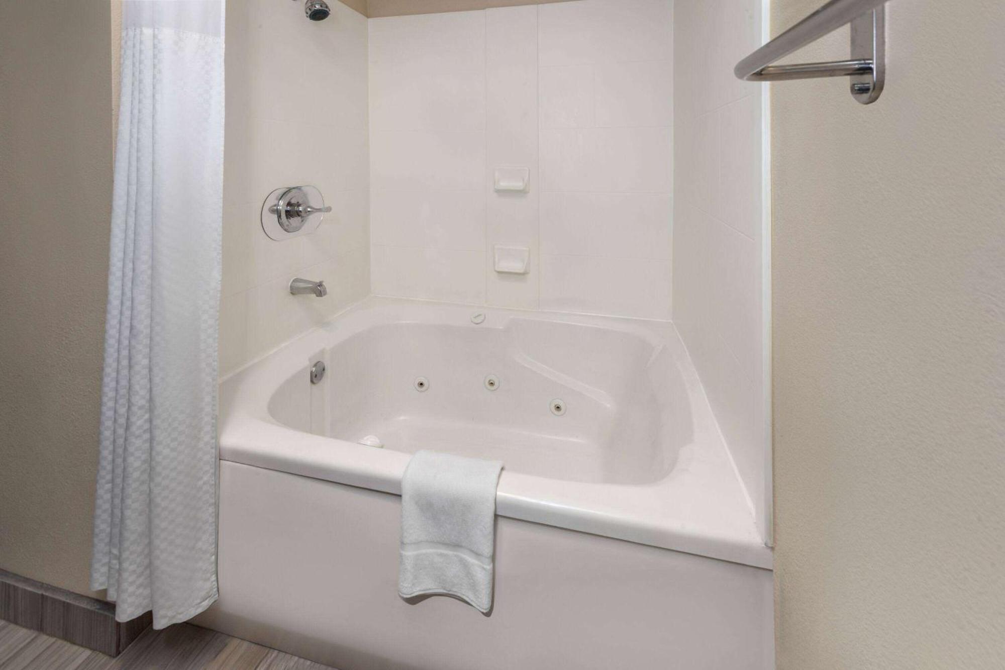 Baymont By Wyndham Copley Akron Zewnętrze zdjęcie